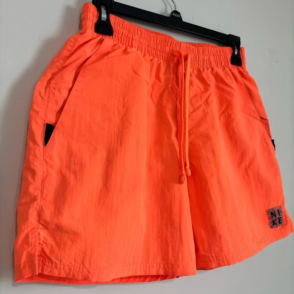 Nike men’s essential